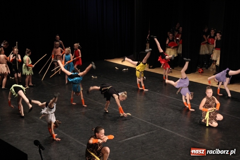 Zdjęcie w galerii na portalu naszraciborz.pl: Taneczne popisy w RCK za sprawą Festiwalu Twórczości Artystycznej wiadomości z regionu