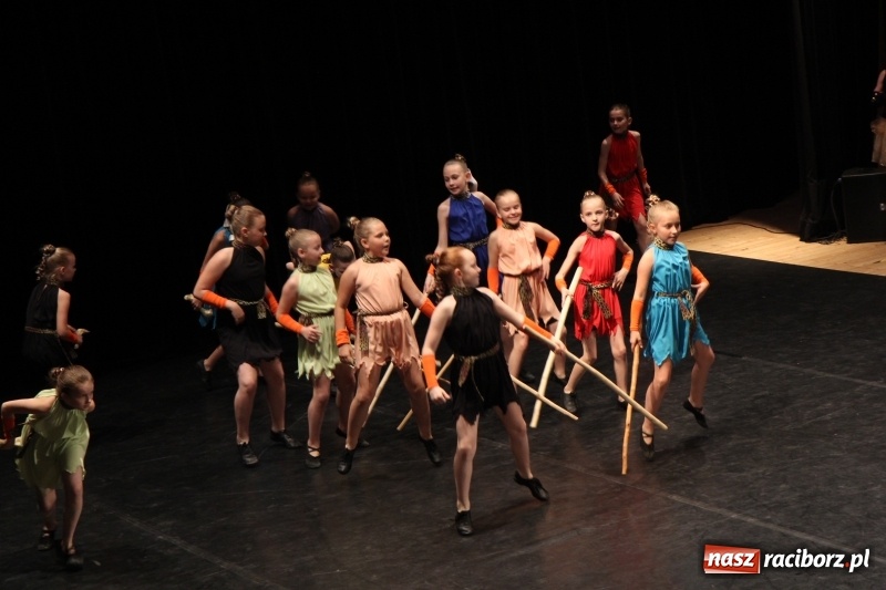 Zdjęcie w galerii na portalu naszraciborz.pl: Taneczne popisy w RCK za sprawą Festiwalu Twórczości Artystycznej wiadomości z regionu