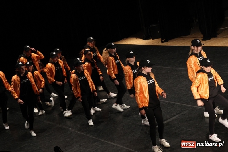 Zdjęcie w galerii na portalu naszraciborz.pl: Taneczne popisy w RCK za sprawą Festiwalu Twórczości Artystycznej wiadomości z regionu