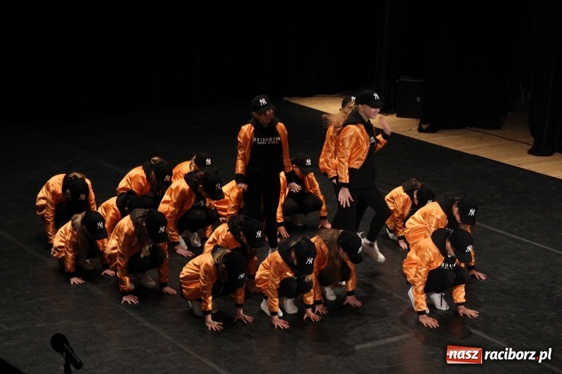 Zdjęcie w galerii na portalu naszraciborz.pl: Taneczne popisy w RCK za sprawą Festiwalu Twórczości Artystycznej wiadomości z regionu