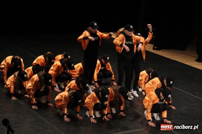 Zdjęcie w galerii na portalu naszraciborz.pl: Taneczne popisy w RCK za sprawą Festiwalu Twórczości Artystycznej wiadomości z regionu