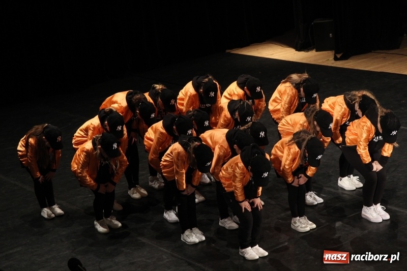 Zdjęcie w galerii na portalu naszraciborz.pl: Taneczne popisy w RCK za sprawą Festiwalu Twórczości Artystycznej wiadomości z regionu