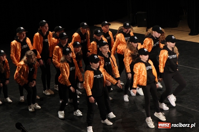 Zdjęcie w galerii na portalu naszraciborz.pl: Taneczne popisy w RCK za sprawą Festiwalu Twórczości Artystycznej wiadomości z regionu