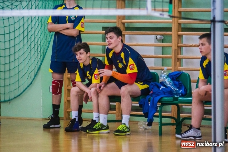 Zdjęcie w galerii na portalu naszraciborz.pl: Siatkarze SP18 awansowali do półfinału wojewódzkiego wiadomości z regionu