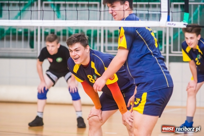 Zdjęcie w galerii na portalu naszraciborz.pl: Siatkarze SP18 awansowali do półfinału wojewódzkiego wiadomości z regionu