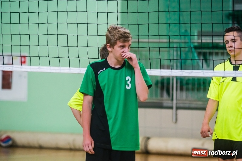 Zdjęcie w galerii na portalu naszraciborz.pl: Siatkarze SP18 awansowali do półfinału wojewódzkiego wiadomości z regionu
