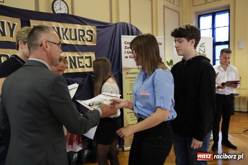 Zdjęcie w galerii na portalu naszraciborz.pl: Młody człowiek w świecie pieniądza. Uczniowie SP 3 najlepsi w konkursie ekonomicznym wiadomości z regionu