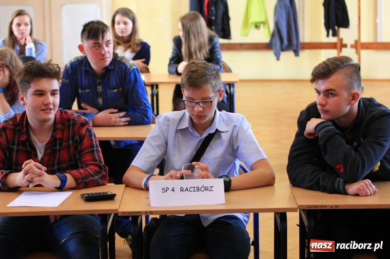 Zdjęcie w galerii na portalu naszraciborz.pl: Młody człowiek w świecie pieniądza. Uczniowie SP 3 najlepsi w konkursie ekonomicznym wiadomości z regionu