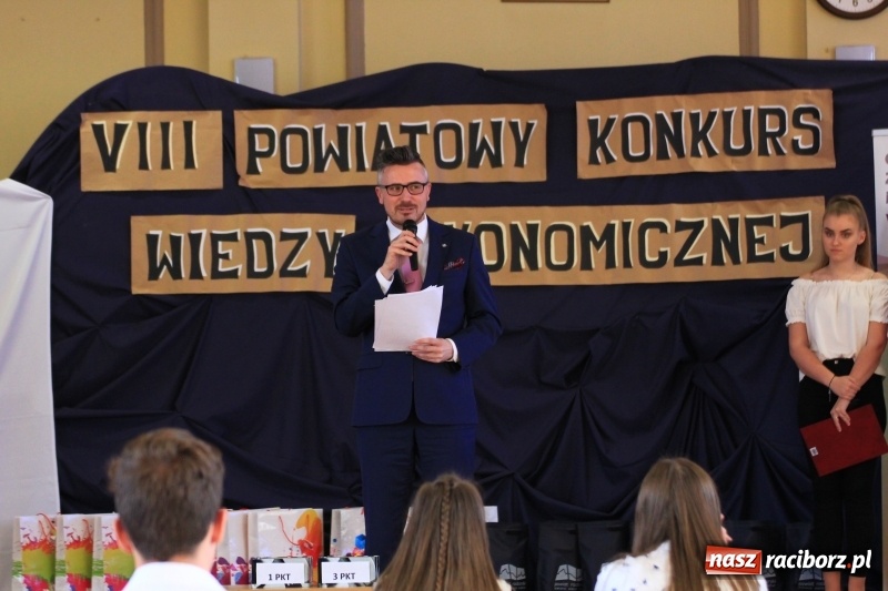 Zdjęcie w galerii na portalu naszraciborz.pl: Młody człowiek w świecie pieniądza. Uczniowie SP 3 najlepsi w konkursie ekonomicznym wiadomości z regionu