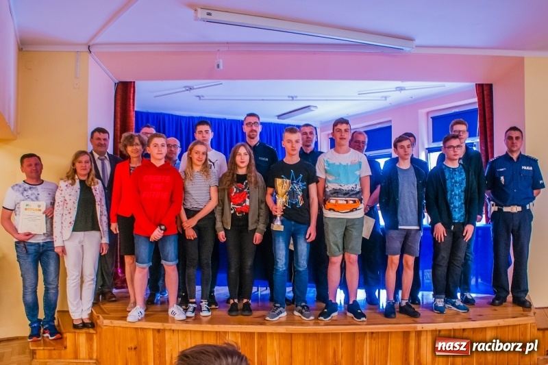 Zdjęcie w galerii na portalu naszraciborz.pl: Powiatowy Turniej Bezpieczeństwa w Ruchu Drogowym. Raciborska Trzynastka i szkoła z Krzanowic najlepsze wiadomości z regionu