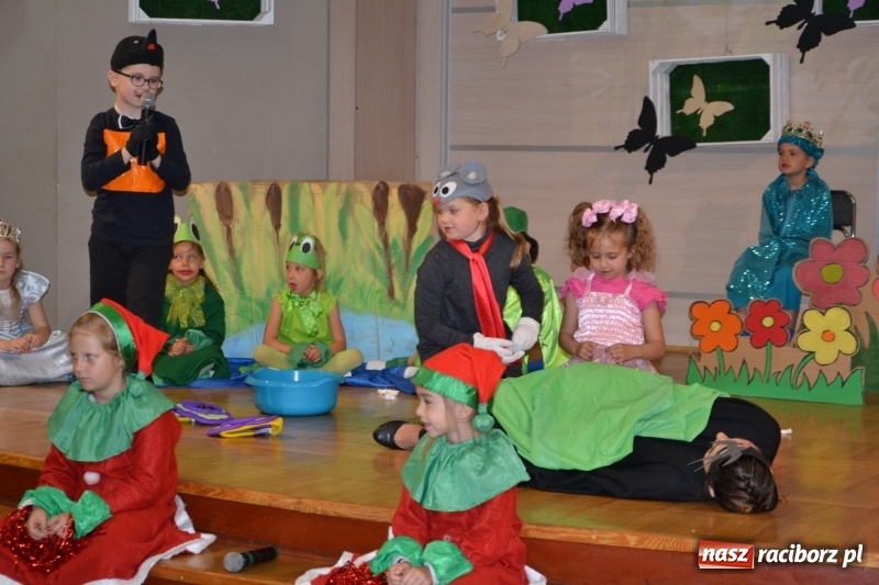 Zdjęcie w galerii na portalu naszraciborz.pl: XXVI Międzynarodowy Przegląd Teatrzyków Przedszkolnych w Tworkowie - dzień drugi  wiadomości z regionu