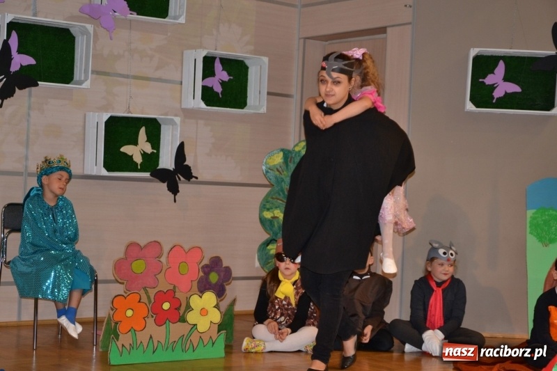 Zdjęcie w galerii na portalu naszraciborz.pl: XXVI Międzynarodowy Przegląd Teatrzyków Przedszkolnych w Tworkowie - dzień drugi  wiadomości z regionu