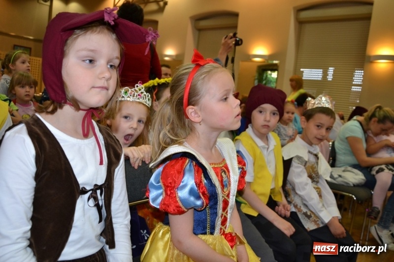 Zdjęcie w galerii na portalu naszraciborz.pl: XXVI Międzynarodowy Przegląd Teatrzyków Przedszkolnych w Tworkowie - dzień drugi  wiadomości z regionu