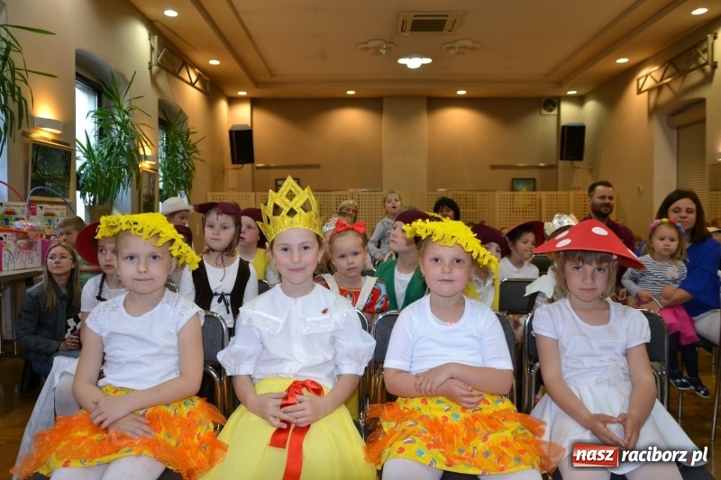 Zdjęcie w galerii na portalu naszraciborz.pl: XXVI Międzynarodowy Przegląd Teatrzyków Przedszkolnych w Tworkowie - dzień drugi  wiadomości z regionu