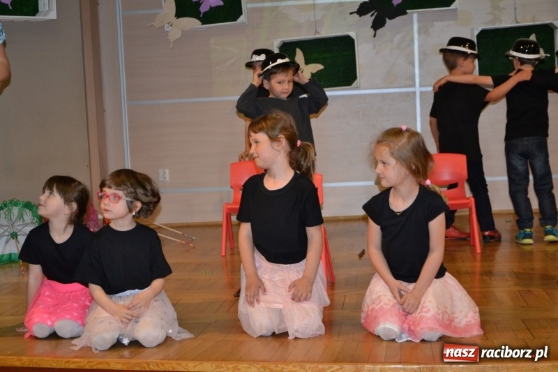 Zdjęcie w galerii na portalu naszraciborz.pl: XXVI Międzynarodowy Przegląd Teatrzyków Przedszkolnych w Tworkowie - dzień drugi  wiadomości z regionu