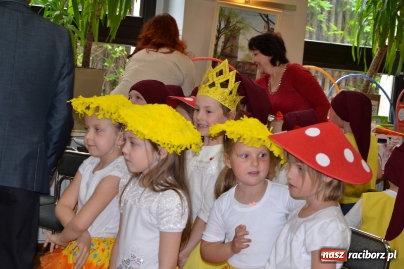 Zdjęcie w galerii na portalu naszraciborz.pl: XXVI Międzynarodowy Przegląd Teatrzyków Przedszkolnych w Tworkowie - dzień drugi  wiadomości z regionu