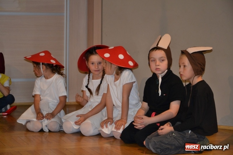Zdjęcie w galerii na portalu naszraciborz.pl: XXVI Międzynarodowy Przegląd Teatrzyków Przedszkolnych w Tworkowie - dzień drugi  wiadomości z regionu