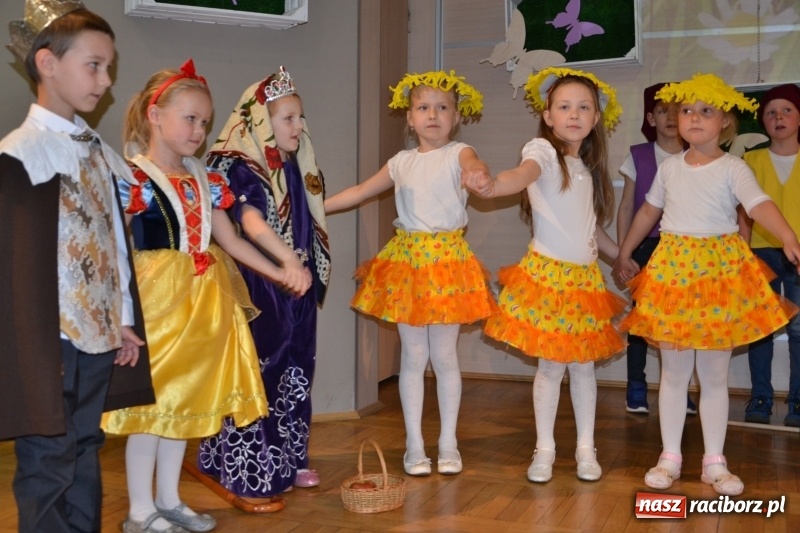 Zdjęcie w galerii na portalu naszraciborz.pl: XXVI Międzynarodowy Przegląd Teatrzyków Przedszkolnych w Tworkowie - dzień drugi  wiadomości z regionu