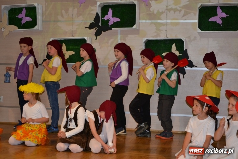 Zdjęcie w galerii na portalu naszraciborz.pl: XXVI Międzynarodowy Przegląd Teatrzyków Przedszkolnych w Tworkowie - dzień drugi  wiadomości z regionu