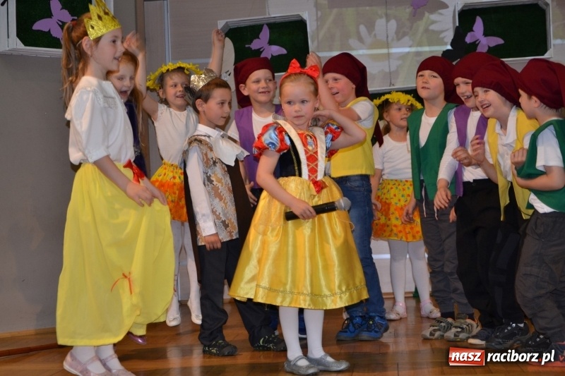 Zdjęcie w galerii na portalu naszraciborz.pl: XXVI Międzynarodowy Przegląd Teatrzyków Przedszkolnych w Tworkowie - dzień drugi  wiadomości z regionu