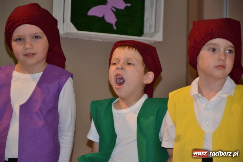 Zdjęcie w galerii na portalu naszraciborz.pl: XXVI Międzynarodowy Przegląd Teatrzyków Przedszkolnych w Tworkowie - dzień drugi  wiadomości z regionu