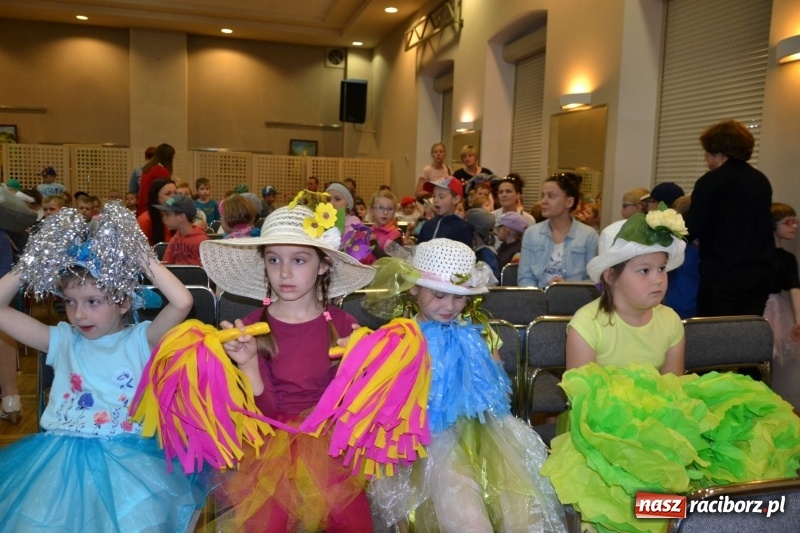 Zdjęcie w galerii na portalu naszraciborz.pl: XXVI Międzynarodowy Przegląd Teatrzyków Przedszkolnych w Tworkowie - dzień drugi  wiadomości z regionu