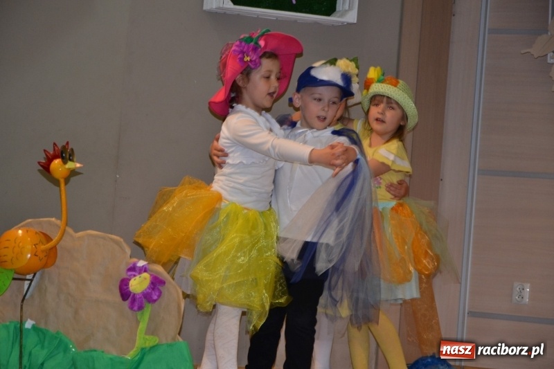 Zdjęcie w galerii na portalu naszraciborz.pl: XXVI Międzynarodowy Przegląd Teatrzyków Przedszkolnych w Tworkowie - dzień drugi  wiadomości z regionu