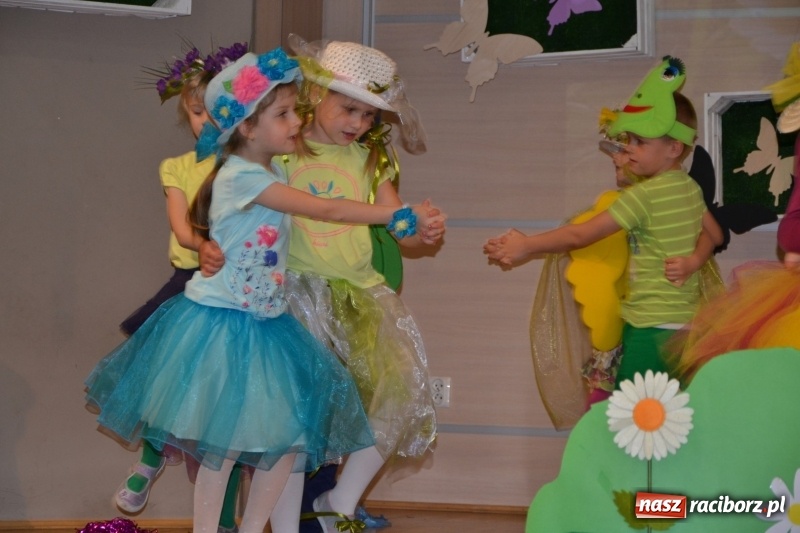 Zdjęcie w galerii na portalu naszraciborz.pl: XXVI Międzynarodowy Przegląd Teatrzyków Przedszkolnych w Tworkowie - dzień drugi  wiadomości z regionu