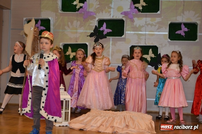 Zdjęcie w galerii na portalu naszraciborz.pl: XXVI Międzynarodowy Przegląd Teatrzyków Przedszkolnych w Tworkowie - dzień drugi  wiadomości z regionu