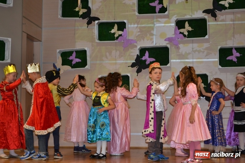 Zdjęcie w galerii na portalu naszraciborz.pl: XXVI Międzynarodowy Przegląd Teatrzyków Przedszkolnych w Tworkowie - dzień drugi  wiadomości z regionu