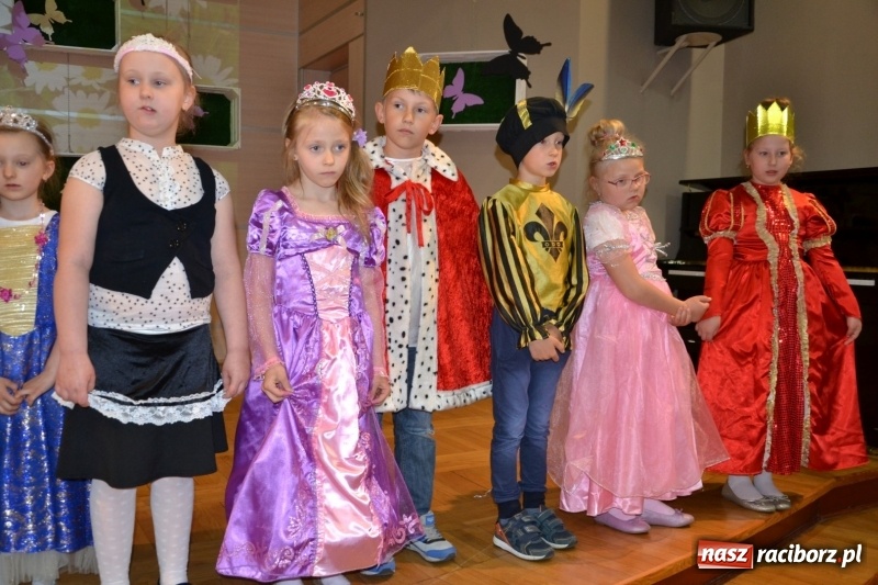 Zdjęcie w galerii na portalu naszraciborz.pl: XXVI Międzynarodowy Przegląd Teatrzyków Przedszkolnych w Tworkowie - dzień drugi  wiadomości z regionu