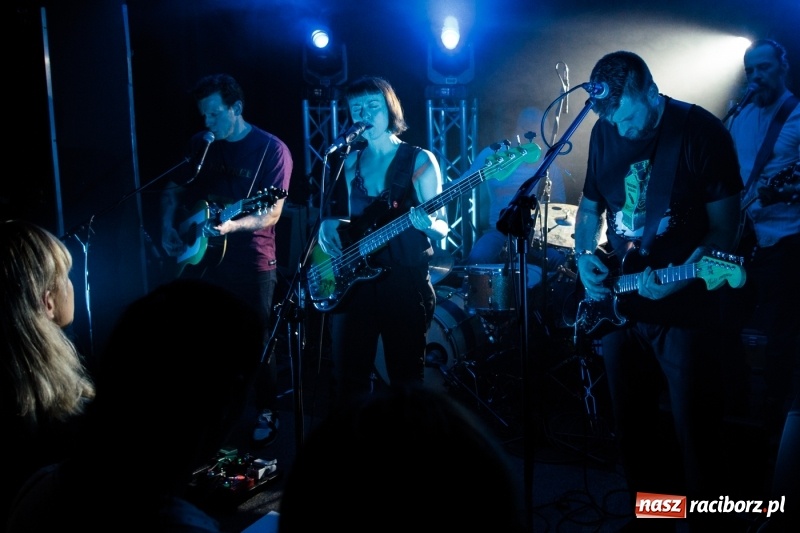 Zdjęcie w galerii na portalu naszraciborz.pl: Natalia Przybysz wystąpiła na Końcu Świata wiadomości z regionu