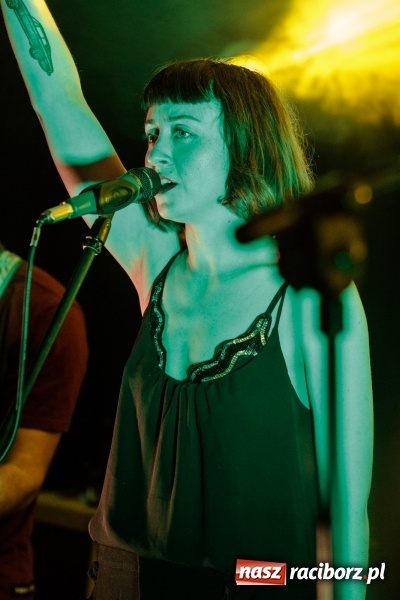 Zdjęcie w galerii na portalu naszraciborz.pl: Natalia Przybysz wystąpiła na Końcu Świata wiadomości z regionu