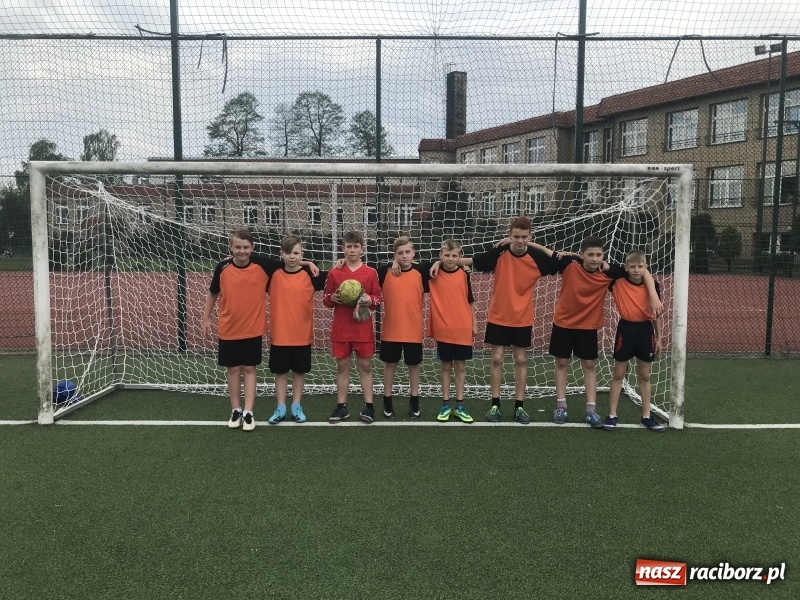 Zdjęcie w galerii na portalu naszraciborz.pl: Młodzi piłkarze z Nędzy najlepsi w powiatowym turnieju piłki nożnej wiadomości z regionu
