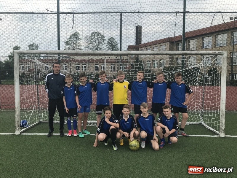 Zdjęcie w galerii na portalu naszraciborz.pl: Młodzi piłkarze z Nędzy najlepsi w powiatowym turnieju piłki nożnej wiadomości z regionu