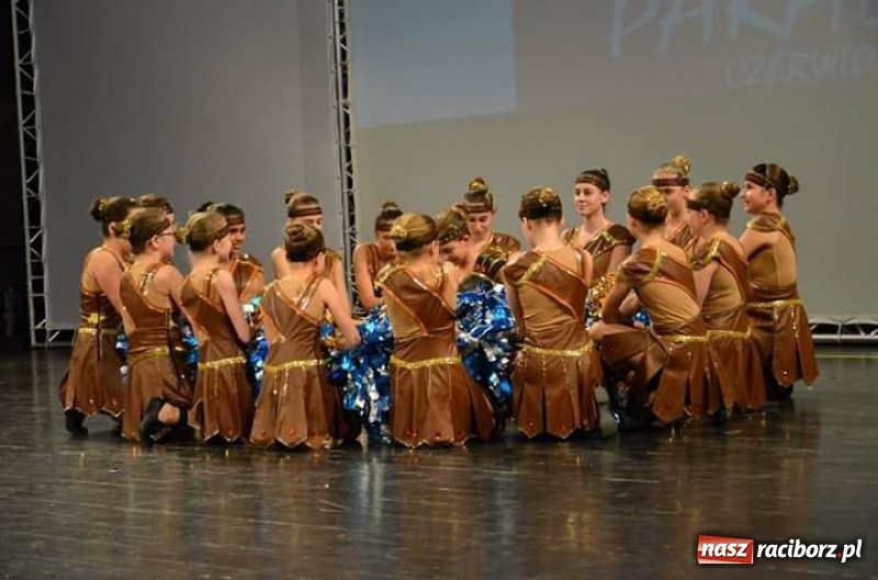 Zdjęcie w galerii na portalu naszraciborz.pl: Roztańczona wiosna stowarzyszenia Źródło  wiadomości z regionu