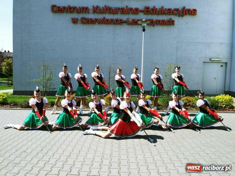 Zdjęcie w galerii na portalu naszraciborz.pl: Roztańczona wiosna stowarzyszenia Źródło  wiadomości z regionu