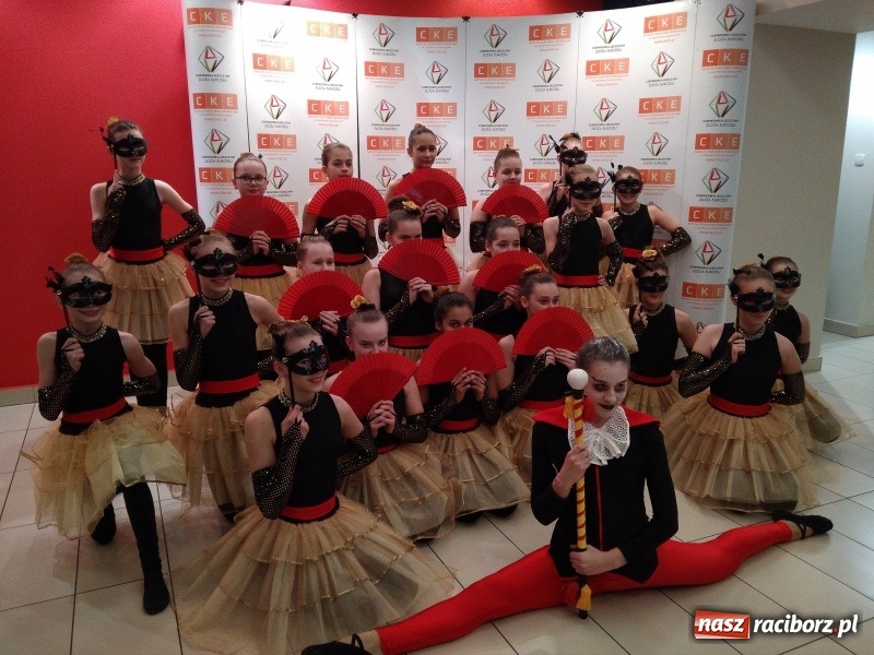 Zdjęcie w galerii na portalu naszraciborz.pl: Roztańczona wiosna stowarzyszenia Źródło  wiadomości z regionu