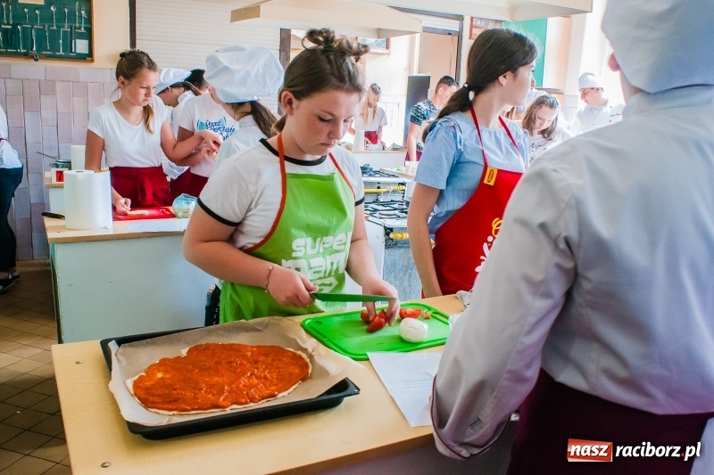 Zdjęcie w galerii na portalu naszraciborz.pl: Kuchnia sycylijska zagościła w Gastronomiku wiadomości z regionu