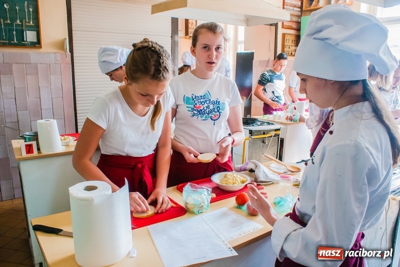 Zdjęcie w galerii na portalu naszraciborz.pl: Kuchnia sycylijska zagościła w Gastronomiku wiadomości z regionu