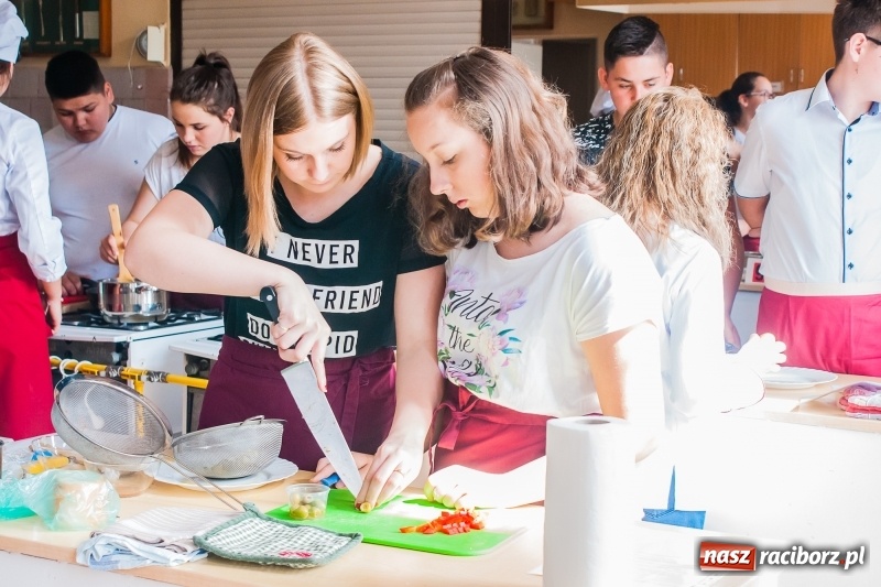 Zdjęcie w galerii na portalu naszraciborz.pl: Kuchnia sycylijska zagościła w Gastronomiku wiadomości z regionu