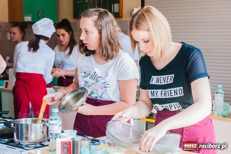 Zdjęcie w galerii na portalu naszraciborz.pl: Kuchnia sycylijska zagościła w Gastronomiku wiadomości z regionu