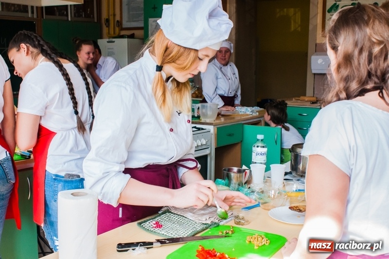 Zdjęcie w galerii na portalu naszraciborz.pl: Kuchnia sycylijska zagościła w Gastronomiku wiadomości z regionu