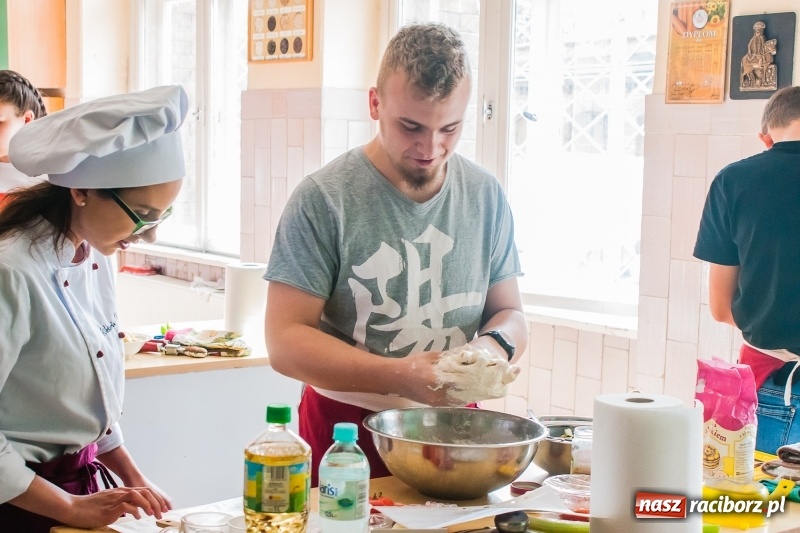 Zdjęcie w galerii na portalu naszraciborz.pl: Kuchnia sycylijska zagościła w Gastronomiku wiadomości z regionu
