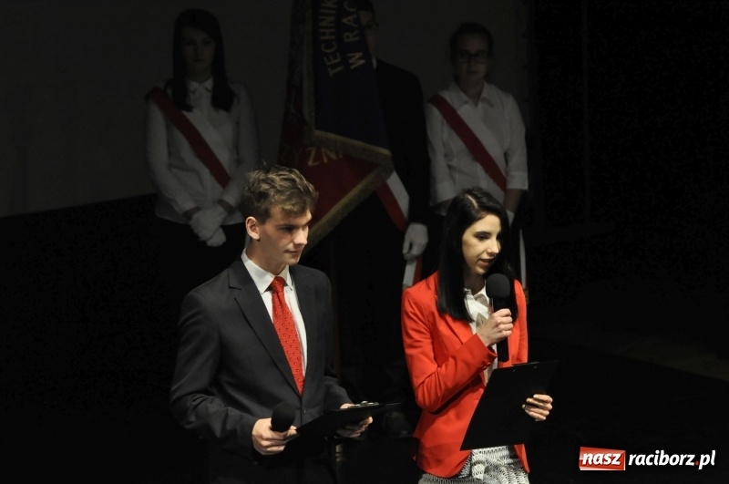 Zdjęcie w galerii na portalu naszraciborz.pl: Wyjątkowa okazja, żeby przez chwilę pamiętać... - Notatka Szymborskiej żegnała absolwentów CKZiU nr 1  wiadomości z regionu