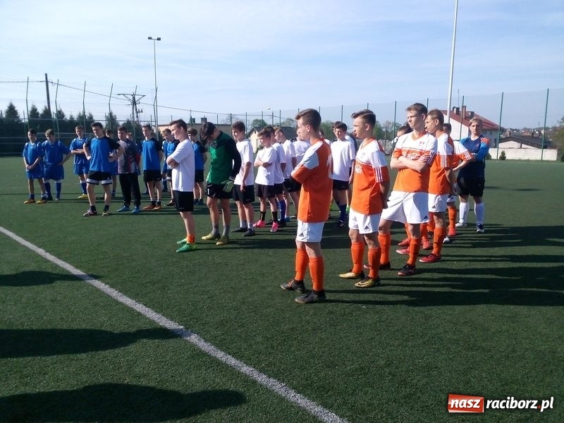 Zdjęcie w galerii na portalu naszraciborz.pl: Jedenastka z Grzegorzowic najlepsza w powiecie wiadomości z regionu