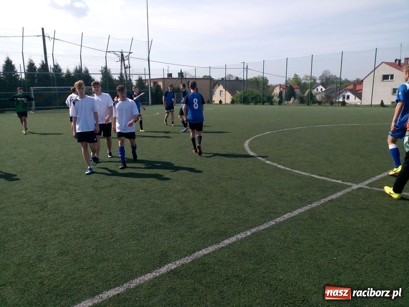 Zdjęcie w galerii na portalu naszraciborz.pl: Jedenastka z Grzegorzowic najlepsza w powiecie wiadomości z regionu