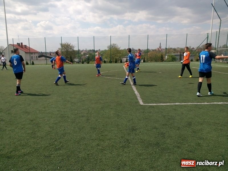Zdjęcie w galerii na portalu naszraciborz.pl: Jedenastka z Grzegorzowic najlepsza w powiecie wiadomości z regionu