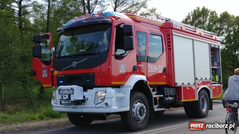 Zdjęcie w galerii na portalu naszraciborz.pl: Zderzenie astry i mercedesa w Markowicach FOTO wiadomości z regionu