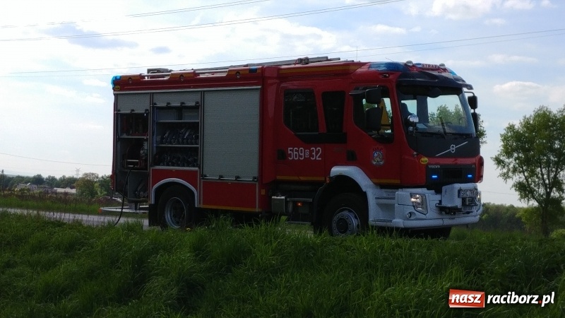 Zdjęcie w galerii na portalu naszraciborz.pl: Zderzenie astry i mercedesa w Markowicach FOTO wiadomości z regionu